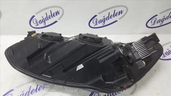 2018 FOCUS SAĞ ÖN FAR (ÇIKMA)