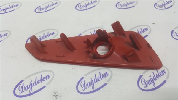 2018 FOCUS ARKA TAMPON REFLEKTÖR SAĞ (ÇIKMA)