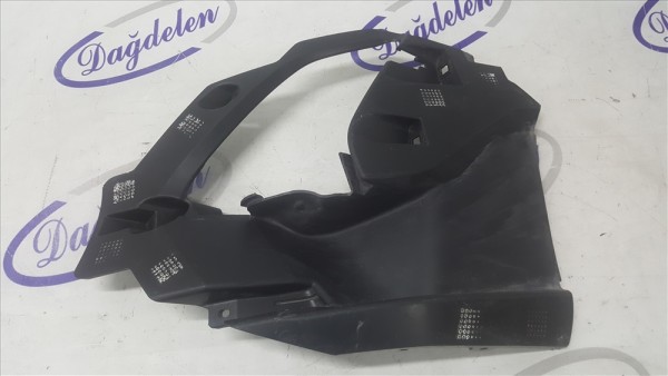 2018 FOCUS SİS KAPAK BRAKETİ SOL (ÇIKMA)