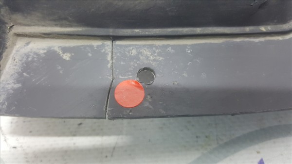 2018 FOCUS RADYATÖR ALT BAKALİT KAPLAMA SOL (ÇIKMA)