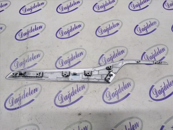 2018 FOCUS SOL ÖN KAPI PANEL ÇITASI ÜST (ÇIKMA)