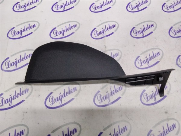 2018 FOCUS TORPİDO YAN KAPAK SAĞ (ÇIKMA)