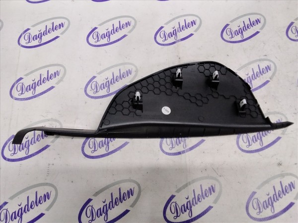 2018 FOCUS TORPİDO YAN KAPAK SAĞ (ÇIKMA)