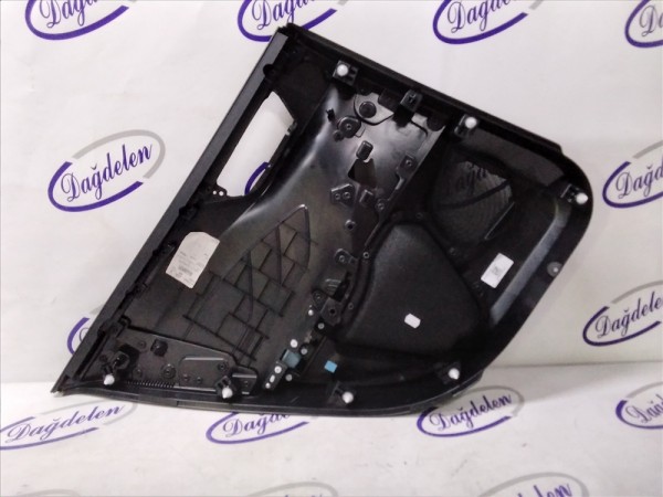 2018 FOCUS SAĞ ARKA KAPI DÖŞEMESİ (ÇIKMA)