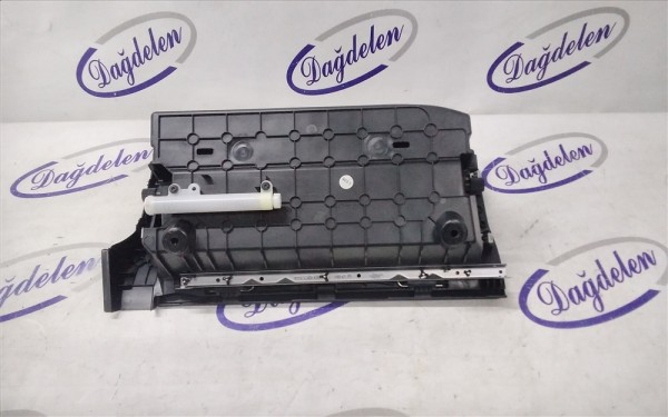 2018 FOCUS TORPİDO YUVASI KOMPLE (ÇIKMA)