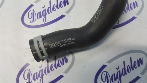 2011/2015 FOCUS RADYATÖR HORTUMU ALT (1.0 LT BENZİNLİ)