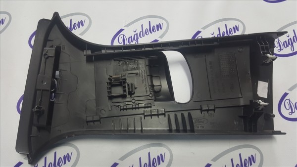 FOCUS DÖŞEME ÖN KAPI ORTA DREK SAĞ ÜST BAKALIT(SEDAN)