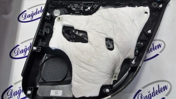 2018 FOCUS DÖŞEME ARKA SOL KAPI İC KAPLAMASI