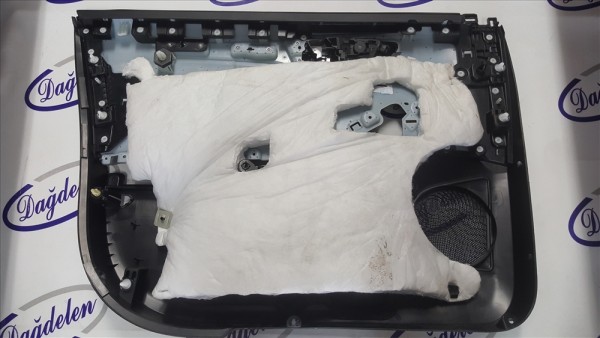 2018 FOCUS DÖŞEME SOL ÖN KAPI İC KAPLAMASI