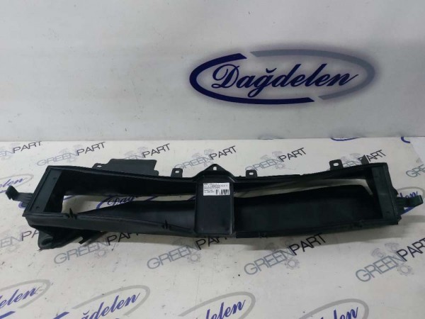 2018 FOCUS DEFLEKTÖR RADYATÖR ÜST HAVA KANALI (YAN SANAYİ)