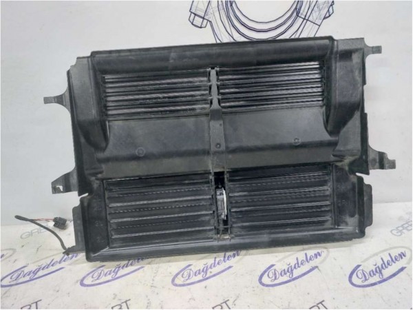 2011-2014 FOCUS 1.6 ECOBOST RADYATÖR IZGARASI (ÇIKMA)