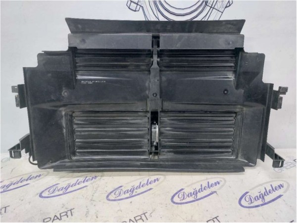 2011-2014 FOCUS 1.6 BENZİNLİ RADYATÖR IZGARASI (ÇIKMA)