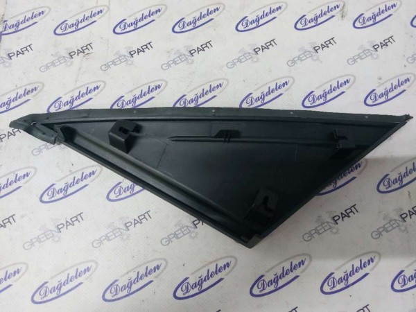 2011-2015 FOCUS AYNA ÜCGEN BAKALITI SAĞ (YAN SANAYİ)