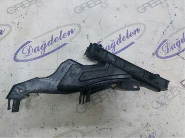 2018 FOCUS SOL ARKA KAPI KİLİT YAN BRAKETİ