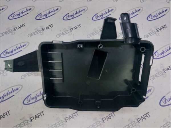 2014-2018 FOCUS BEYİN KUTUSU ÜST (YAN SANAYİ)