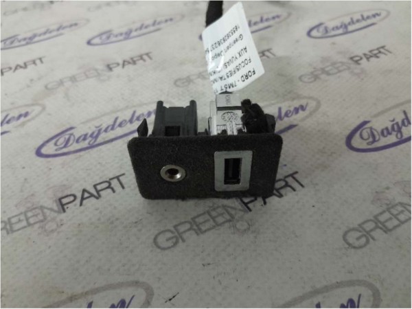 FOCUS/FİESTA/MONDEO/C-MAX USB VE AUX YUVASI (ÇIKMA)