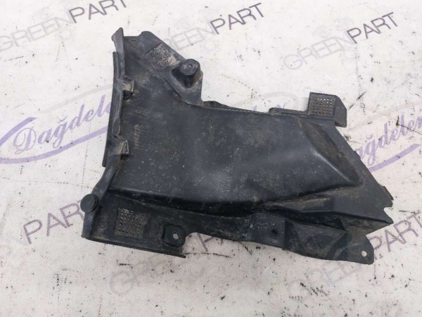 2020 FOCUS SİS KAPAK BRAKET SOL (ÇIKMA)