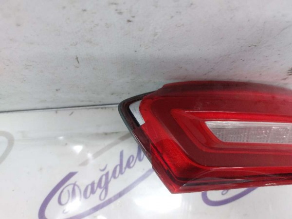 2018 FOCUS STOP LAMBASI SAĞ İÇ LEDLİ (ÇIKMA-HASARLI)