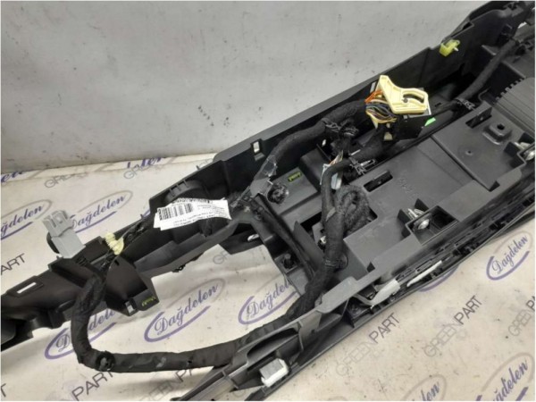 2018 FOCUS ARA KONSOL TESİSATI (ÇIKMA)