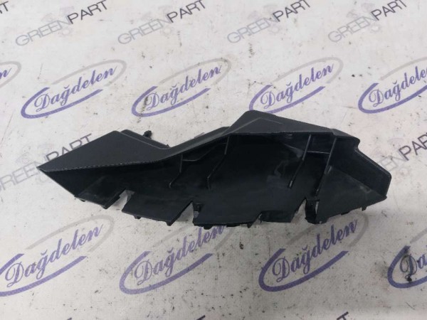 2020 KUGA ARKA TAMPON BRAKETİ SAĞ (YAN SANAYİ)