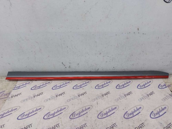 RENAULT CLİO 5 ÖN KAPI BANDI SAĞ (ÇIKMA)