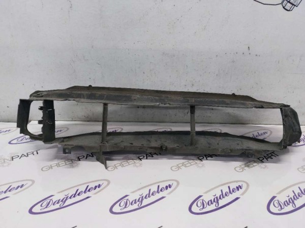 2018 FİESTA RADYATÖR HAVA DEFLEKTÖRÜ (İADE-HASARLI)