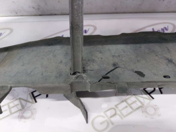 2018 FİESTA RADYATÖR HAVA DEFLEKTÖRÜ (İADE-HASARLI)