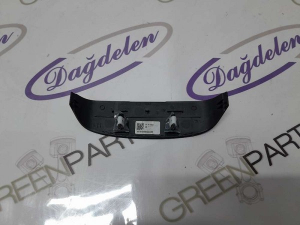 2020 FOCUS TORPİDO SONLANDIRICI KAPAK (ÇIKMA)