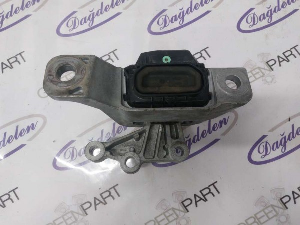 2018 FOCUS MOTOR ÜST TAKOZU (ÇIKMA)