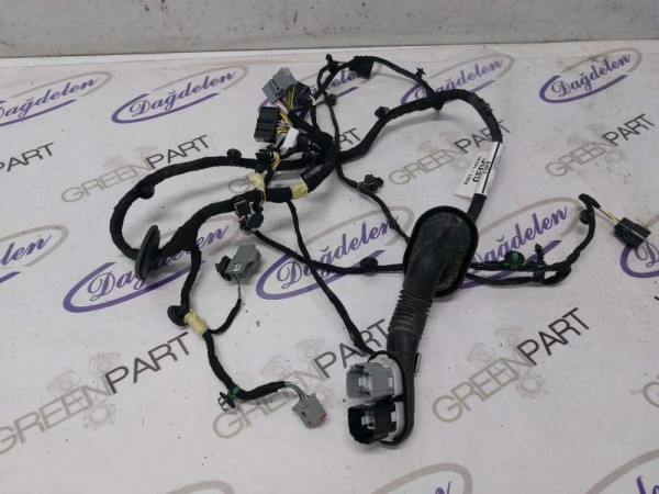 2023 FOCUS KAPI TESİSATI SAĞ ÖN ÇIKMA)