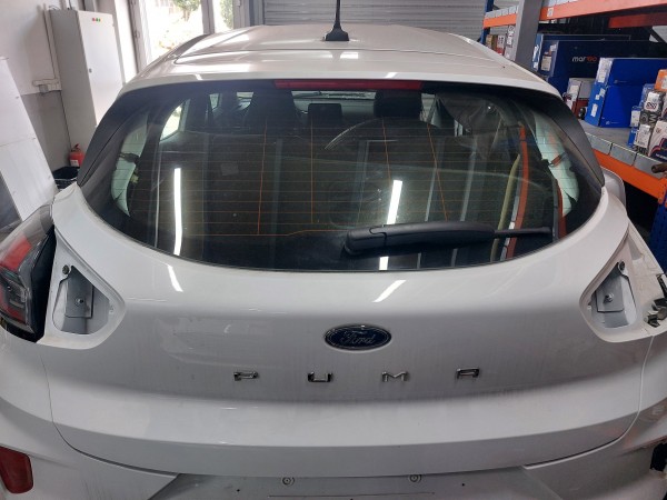 PUMA BAGAJ KAPAĞI BEYAZ BOŞ (ÇIKMA)