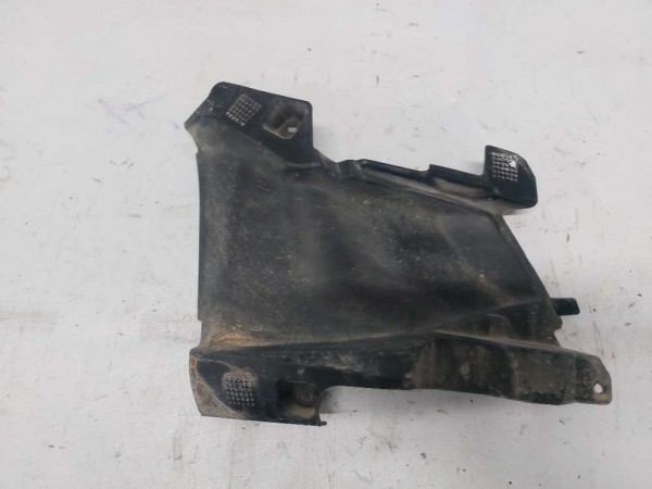 2020 FOCUS SİS KAPAK BRAKET SAĞ (ÇIKMA)