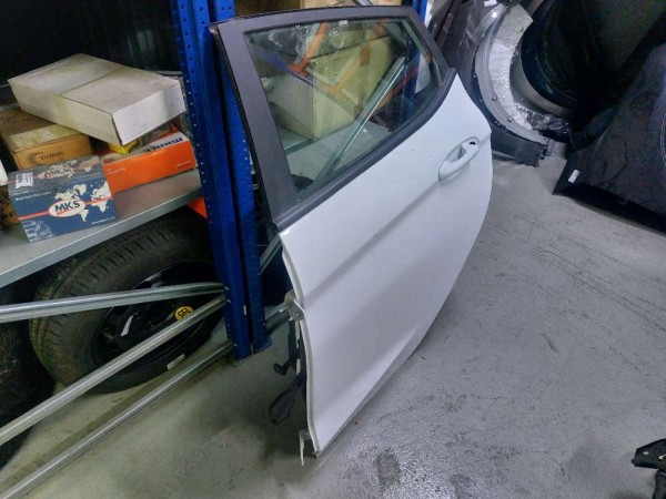 2018 FİESTA ARKA KAPI SOL (DOLU/ÇIKMA)