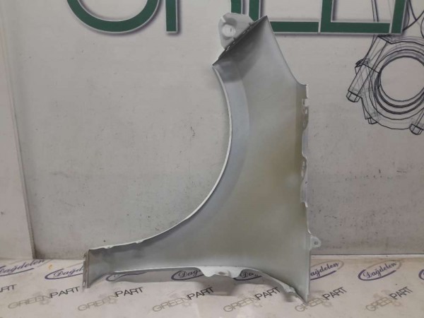 2018- FİESTA SAĞ ÖN ÇAMURLUK (ÇIKMA)