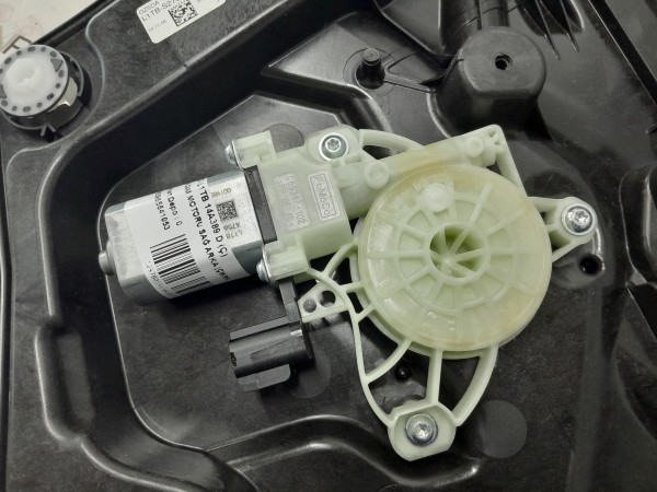 PUMA CAM MOTORU SAĞ ARKA (ÇIKMA)