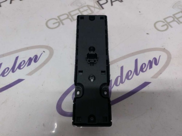 2018 FOCUS SOL ÖN KAPI DÖRTLÜ CAM DÜĞMESİ (YAN SANAYİ)