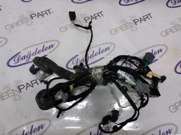 2020 FOCUS SOL ÖN KAPI TESİSATI (ÇIKMA)