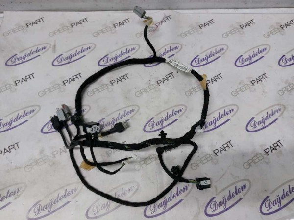 2018 FİESTA ARA KONSOL TESİSATI (ÇIKMA)