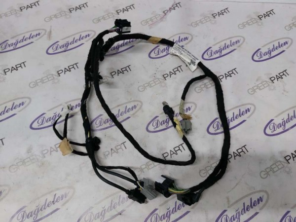 2018 FİESTA ARA KONSOL TESİSATI (ÇIKMA)