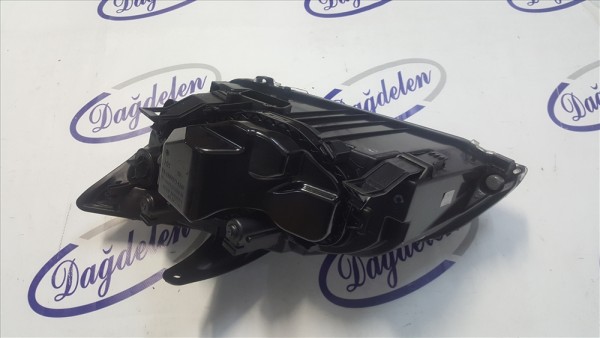 2005-2008 FOCUS SAĞ FAR (SİYAH ZEMİN)